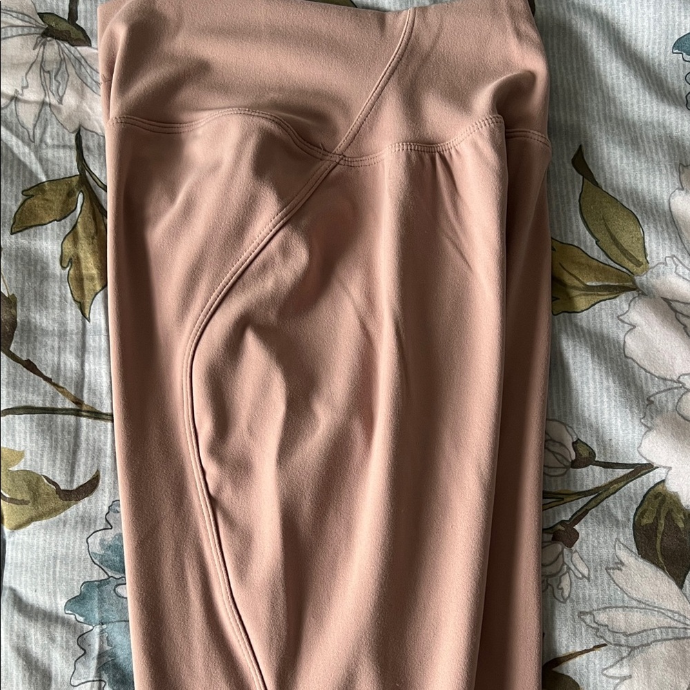 Alphalete Women's Blush aura leggings